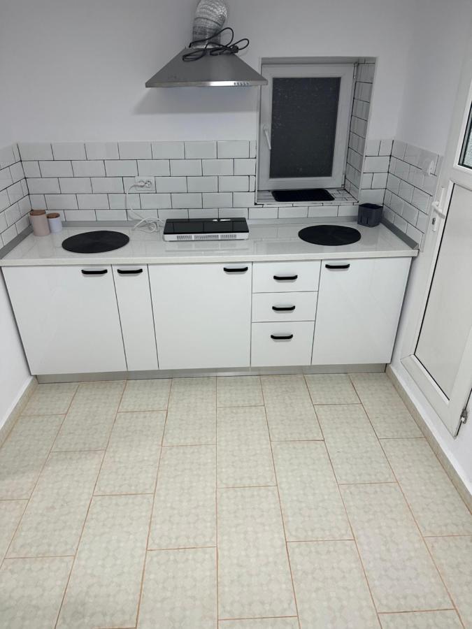 Apartamnet Regim Hotelier Bucarest Extérieur photo