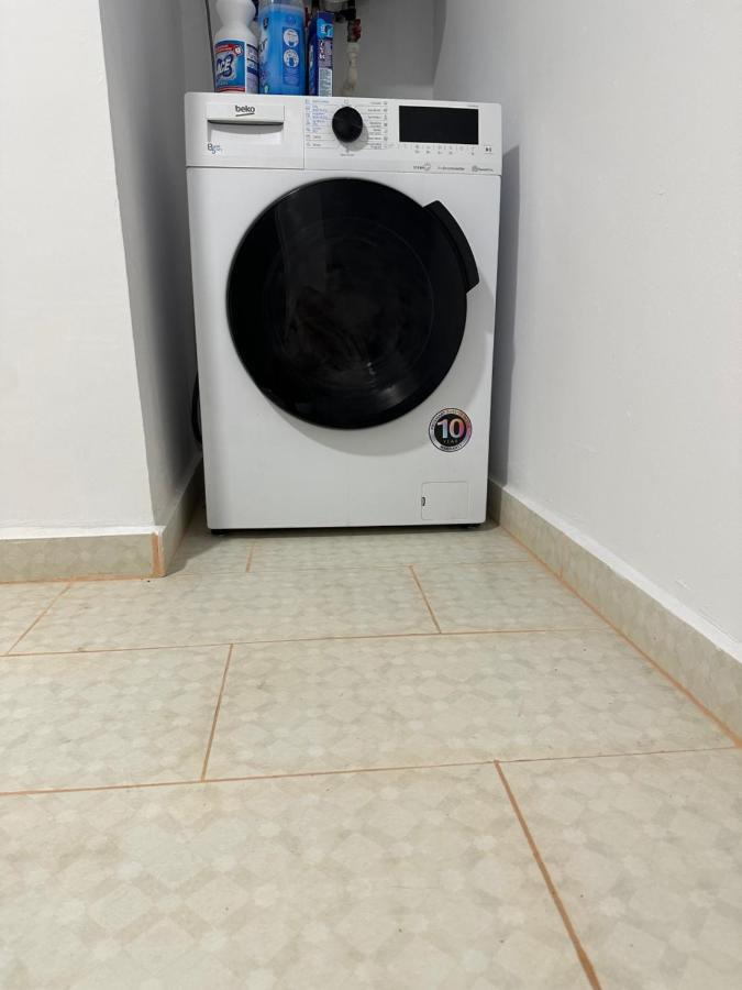 Apartamnet Regim Hotelier Bucarest Extérieur photo
